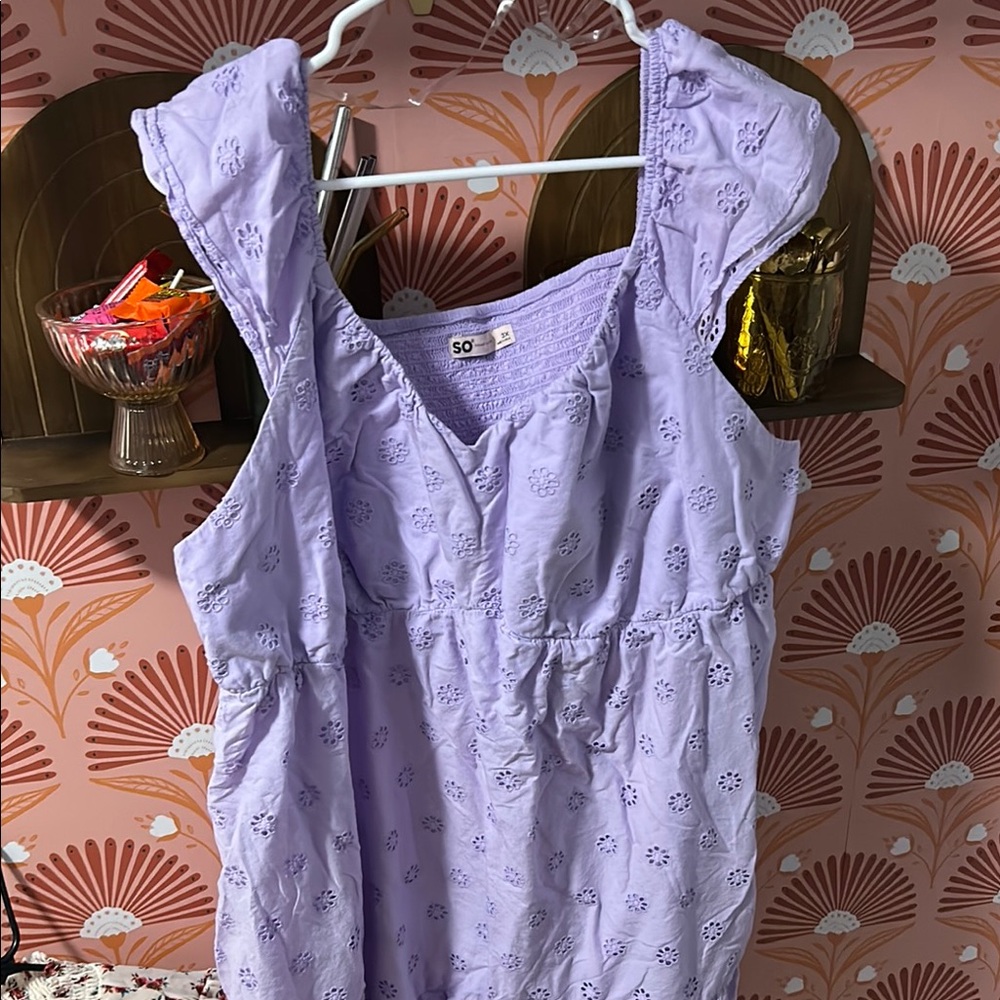 Lavender Eyelet Sleeveless Top